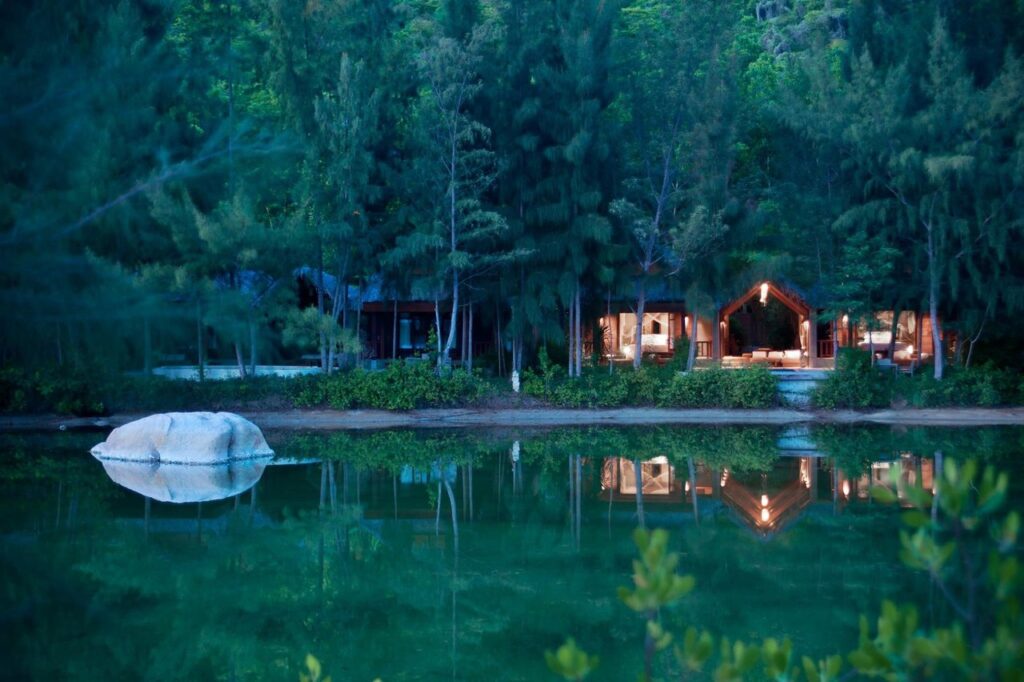 resort-nha-trang-5-6-sao-dep-nhat-biet-lap-yen-tinh-rieng-tu-7