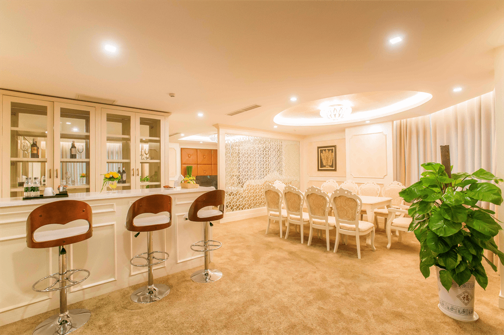 bang-gia-khach-san-muong-thanh-grand-cua-lo-8