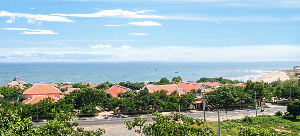 review-nhung-khach-san-resort-vung-tau-4-5-sao-long-hai-beach-resort-vung-tau-2