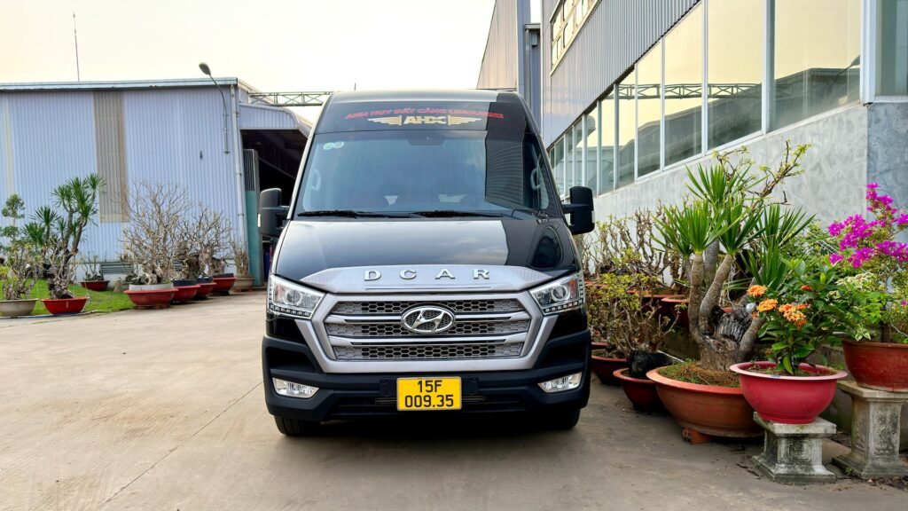 nha-xe-anh-huy-dat-cang-limousine-ha-noi-di-hai-phong-1