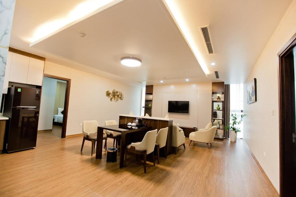 Luxury 6 Hotel