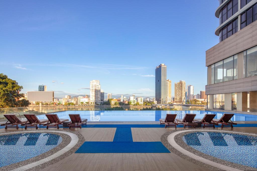 melia-vinpearl-da-nang-riverfront-Da-Nang