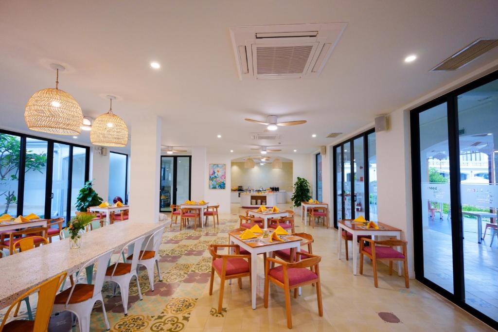Moodhoian Riverside Resort & Spa