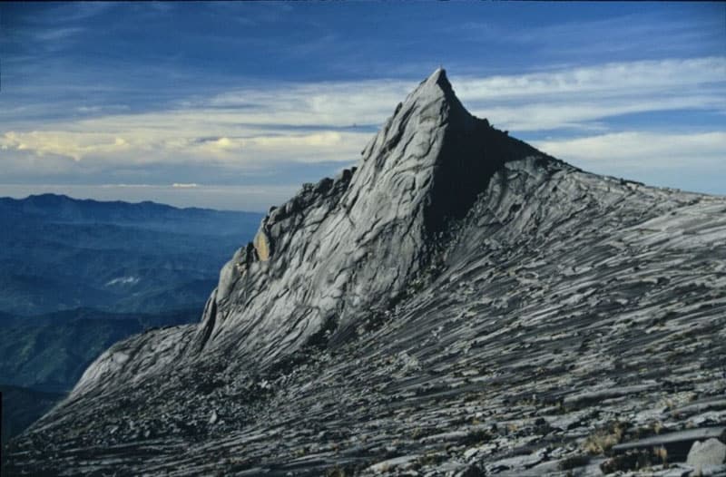 mount kinabalu summit