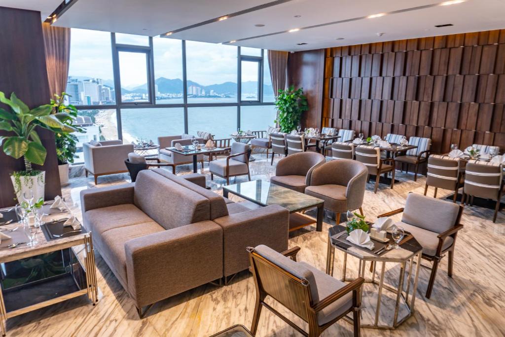 du thuyền la casta ha long