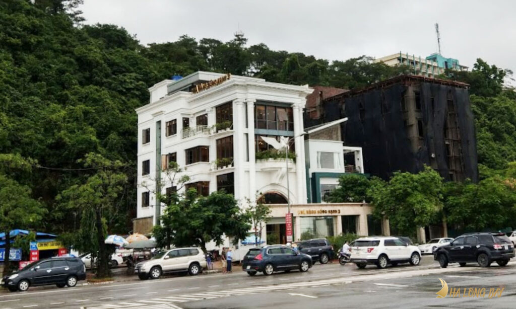 cac-nha-hang-tai-Ha-Long-13