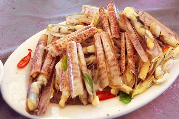 review-an-uong-khach-san-muong-thanh-grand-ha-long-2