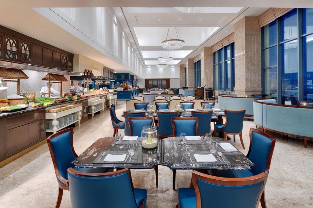 khuyen-mai-nghi-duong-tại-Four-Points-By-Sheraton-Da-Nang