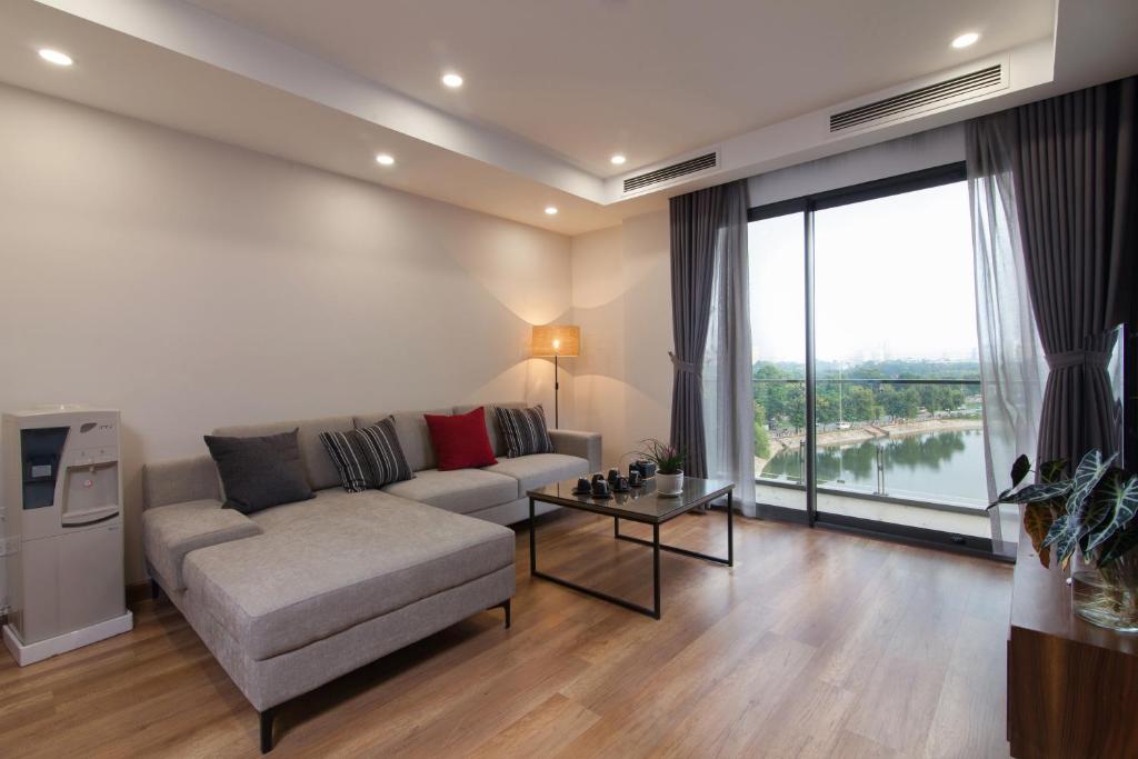 QMP FRIENDLY HOUSE