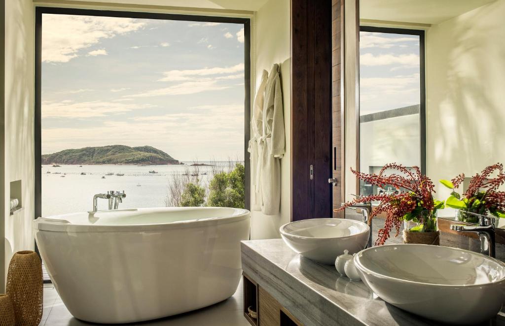 khach-san-resort-5-sao-quy-nhon-phu-yen-dep-nhat-3