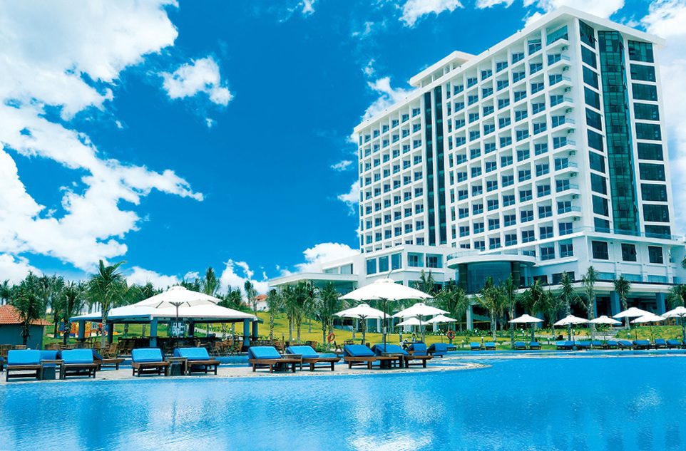 top-resort-o-cam-ranh-moi-tot-nhat-2