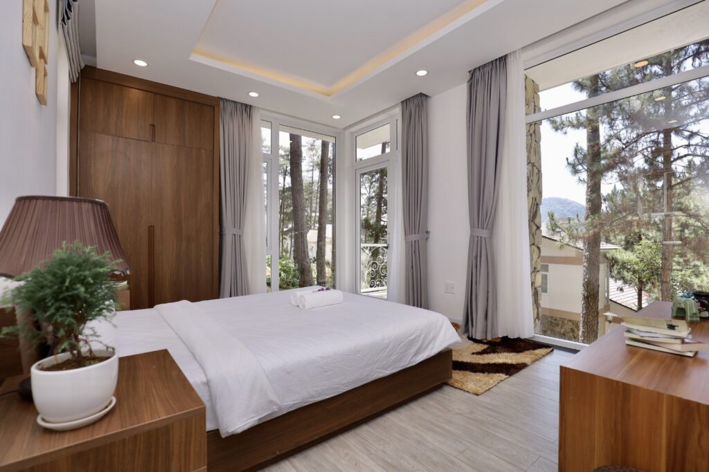 top-10-khach-san-resort-quanh-ho-tuyen-lam-da-lat-12