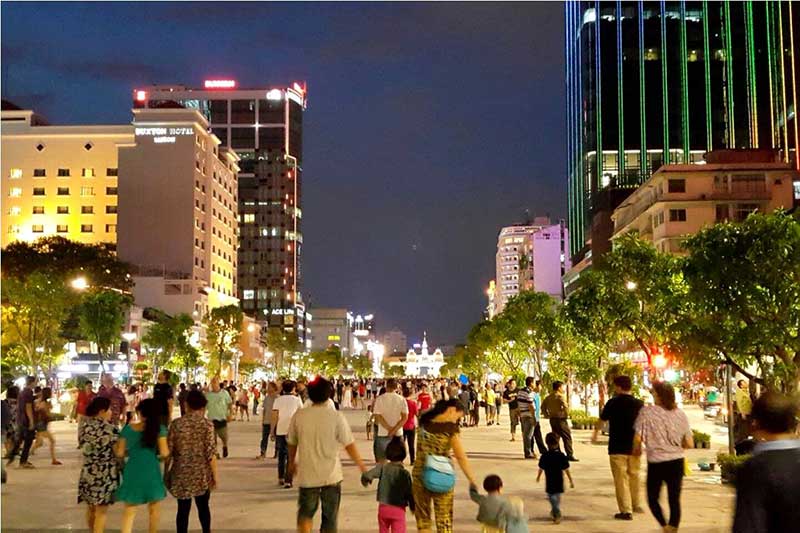review-chi-tiet-ve-dich-vu-tien-ich-noi-bat-cua-hotel-des-arts-saigon 18