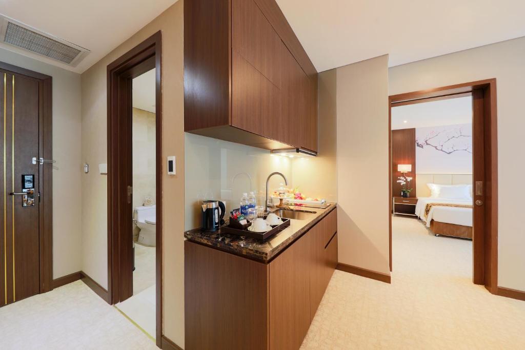 review-grand-vista-hanoi-hotel-khach-san-chuan-5-sao