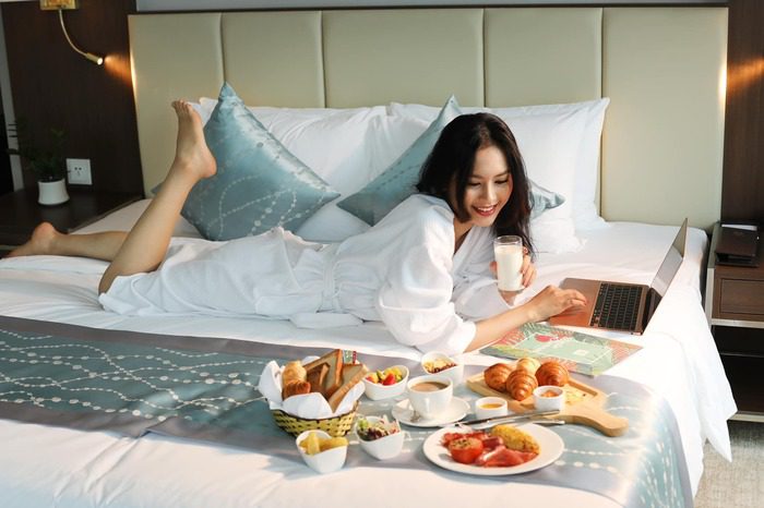 review-grand-vista-hanoi-hotel-khach-san-chuan-5-sao