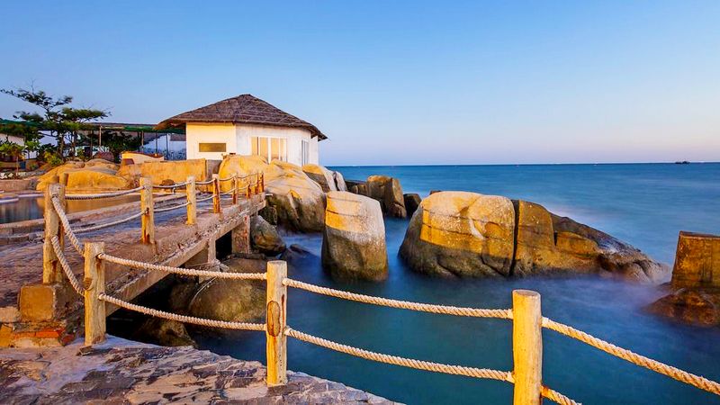 rock-water-bay-3