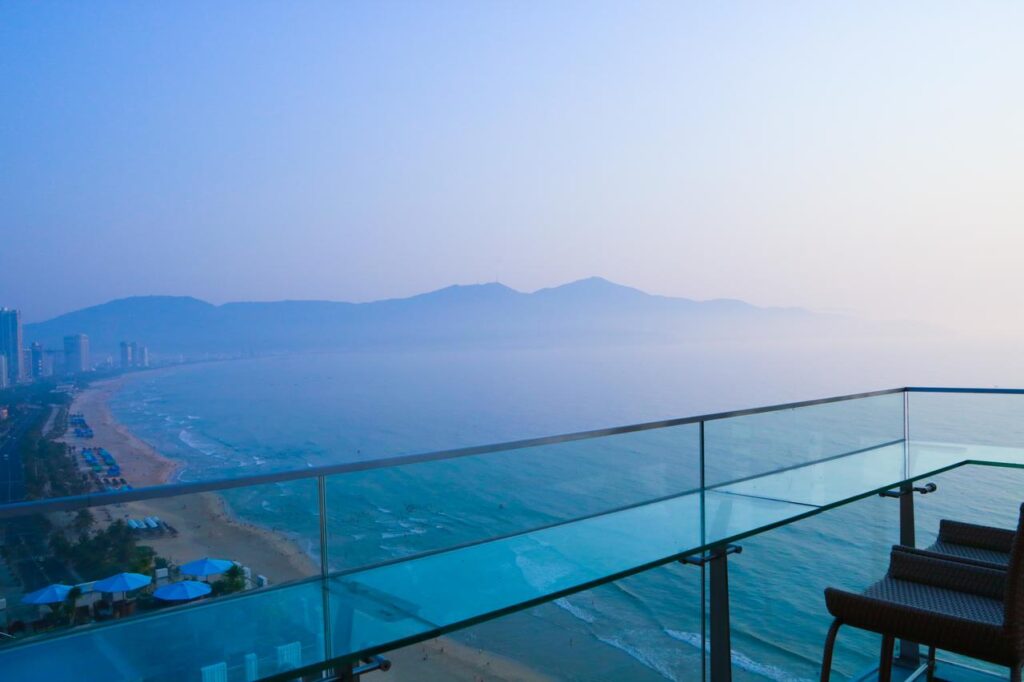 Rosamia-Da-Nang-Hotel-gan-bien