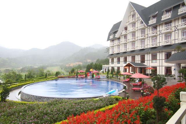 top-10-khach-san-resort-quanh-ho-tuyen-lam-da-lat-14
