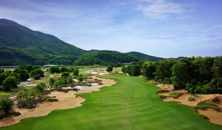lang-co-review-top-10-san-golf-tot-nhat-khu-vuc-mien-trung