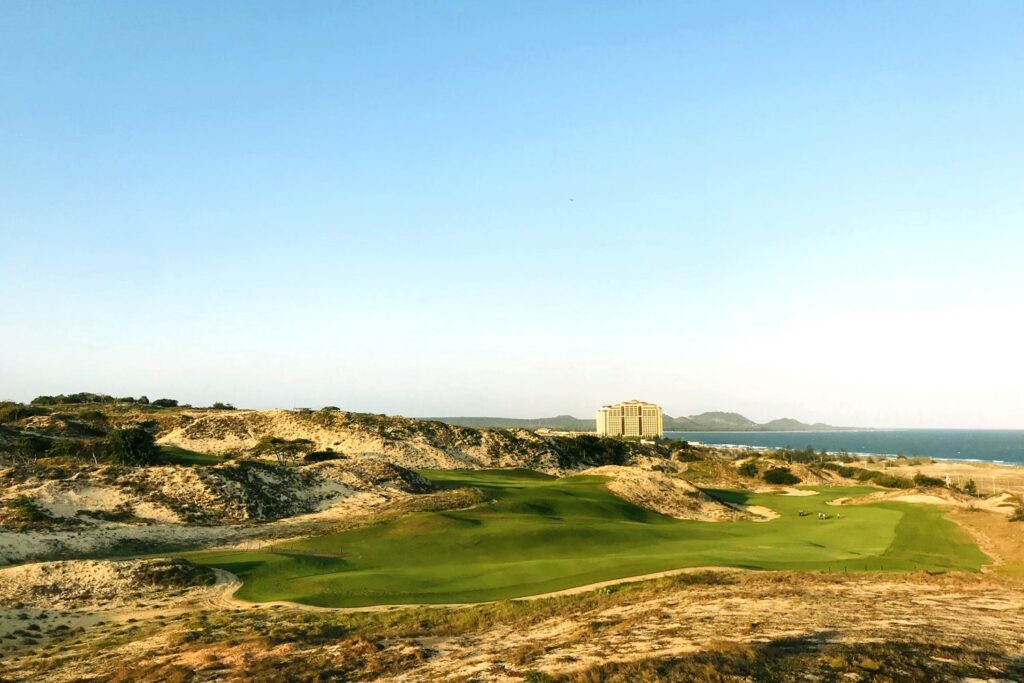 san-golf-the-bluffs-ho-tram