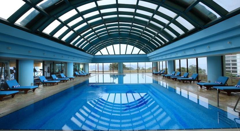 khach-san-5-sao-o-gan-ho-tay-view-dep-gia-tot-nhat-6