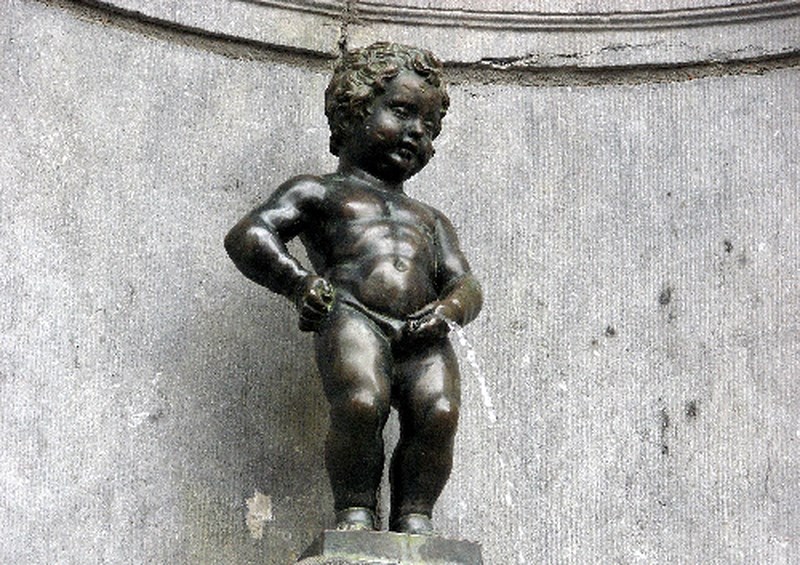 t%C6%B0%E1%BB%A3ng Ch%C3%BA b%C3%A9 T%C3%A8 Manneken Pis