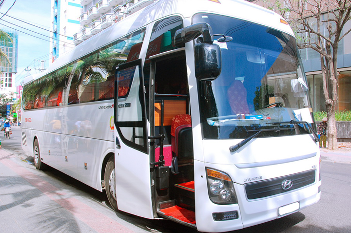 gia-thue-xe-du-lich-tai-nha-trang