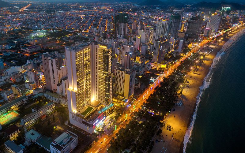 combo-sieu-hap-dan-3n2d-chi-tu-1-950-000-nguoi-tai-vinpearl-condotel-beachfront-nha-trang-1
