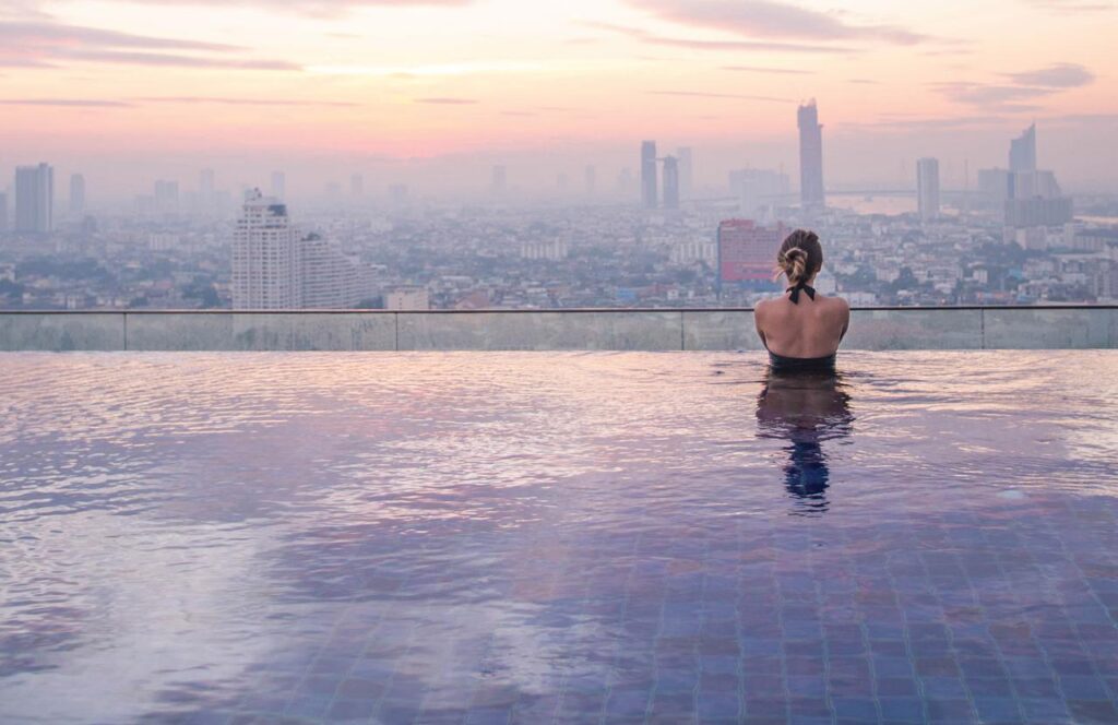 gia-phong-khach-san-vinpearl-luxury-81-sai-gon