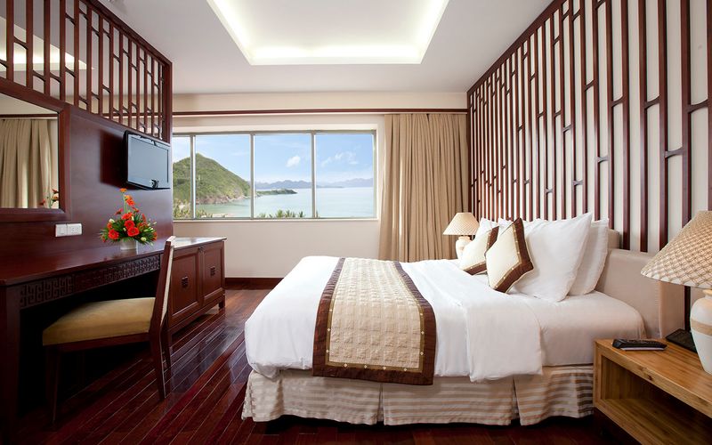 top-khach-san-resort-5-sao-o-nha-trang-cam-ranh