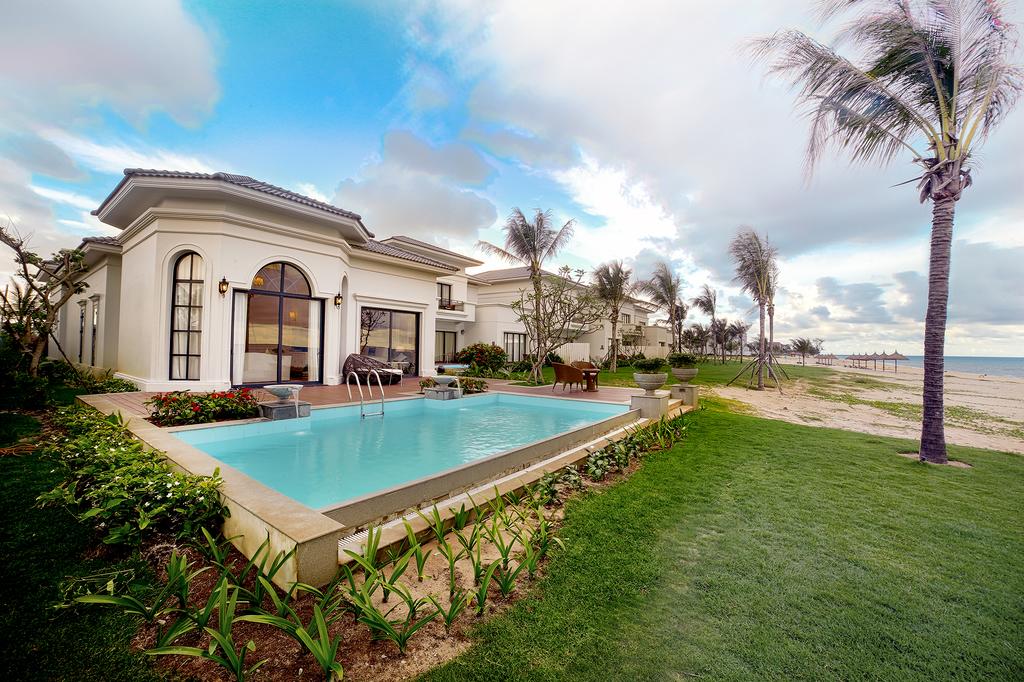 vinpearl-resort-spa-long-beach-nha-trang