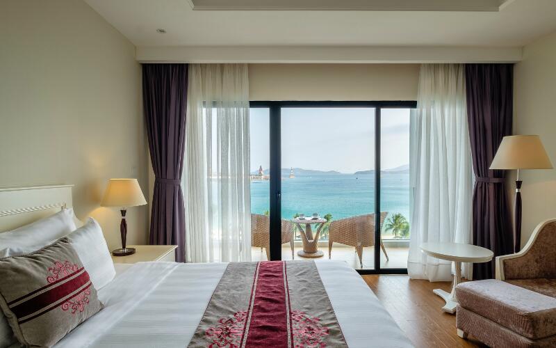 vinpearl-resort-spa-nha-trang-bay-3