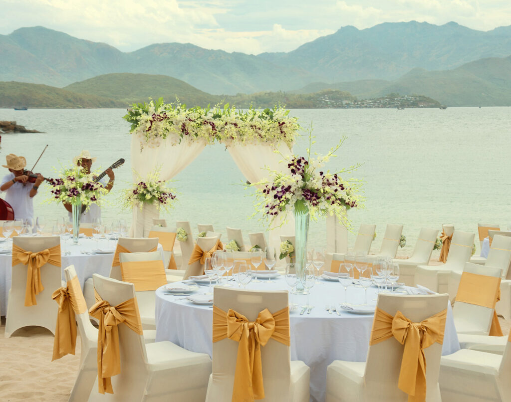 to-chua-su-kien-luxury-vinpearl-nha-trang