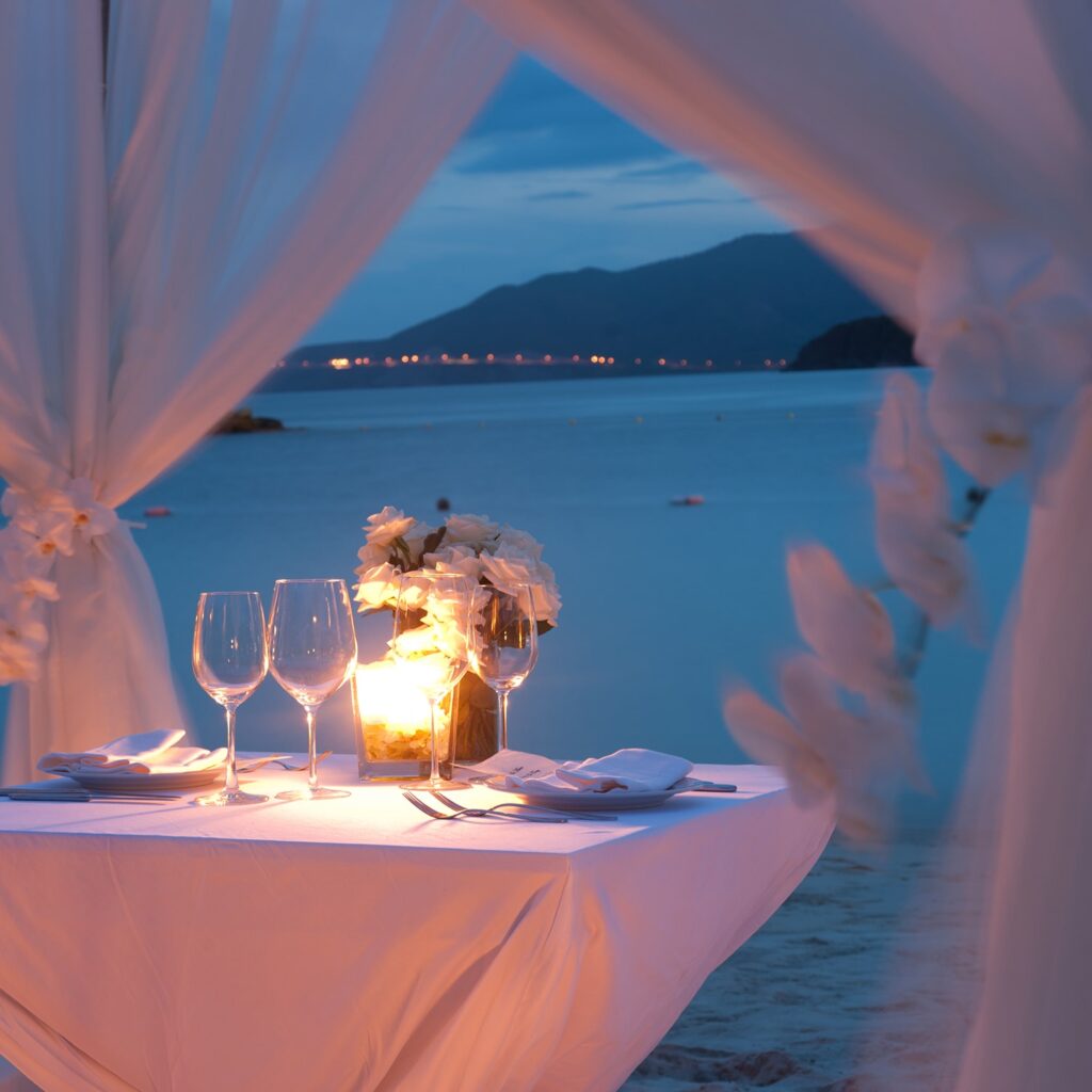 luxury-nha-trang-vinpearl-tiec-bo-bien