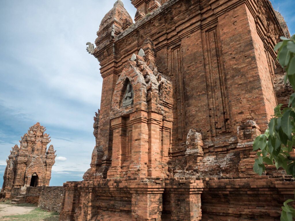 thue-limousine-da-nang-ninh-thuan-vuon-quoc-gia-nui-chua-gioi-thieu